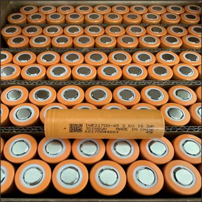 21700 lithium battery, 3.7V, capacity 5000mAh, round shape, strong light flashlight, power battery for electric tools